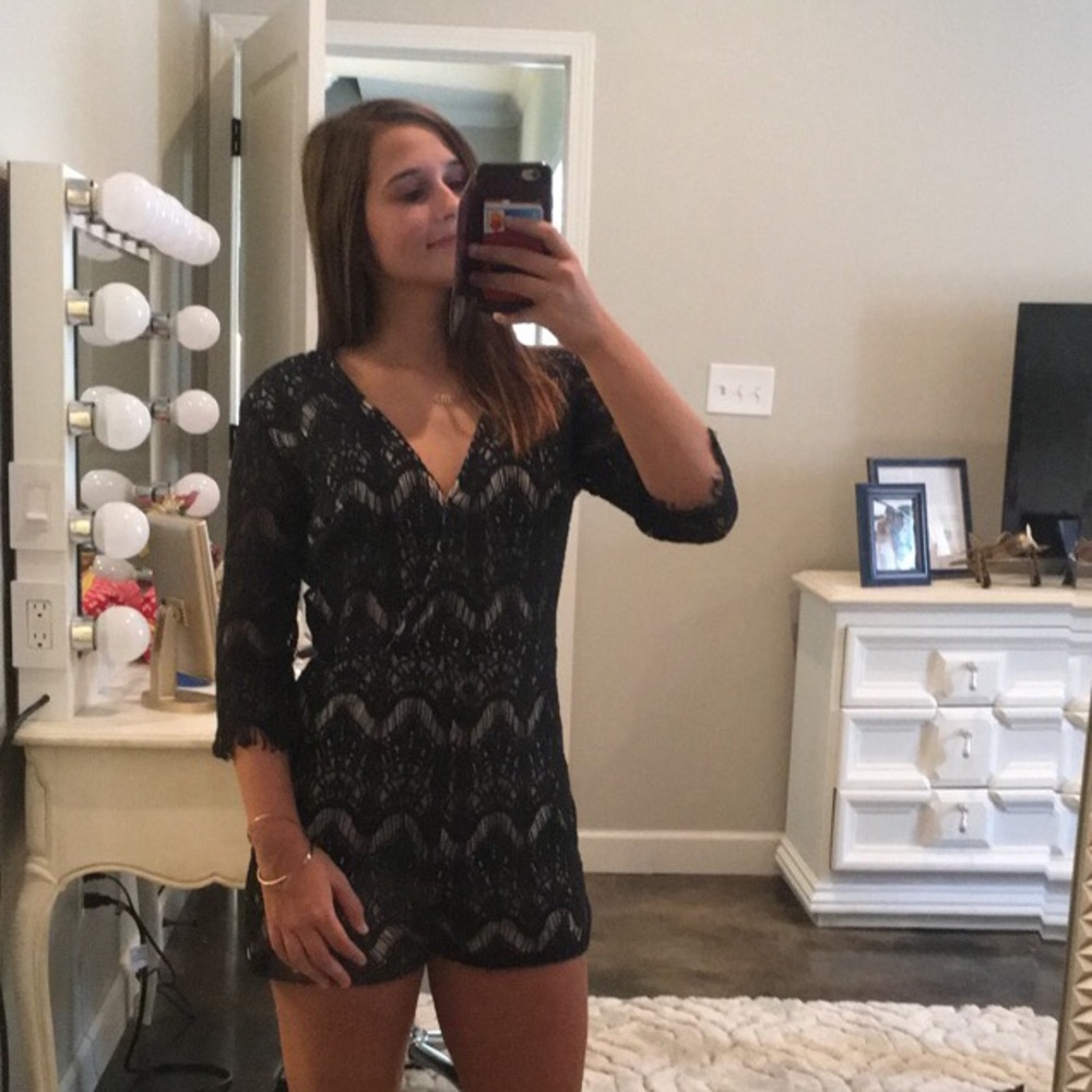 Romper - Picture 2 of 4